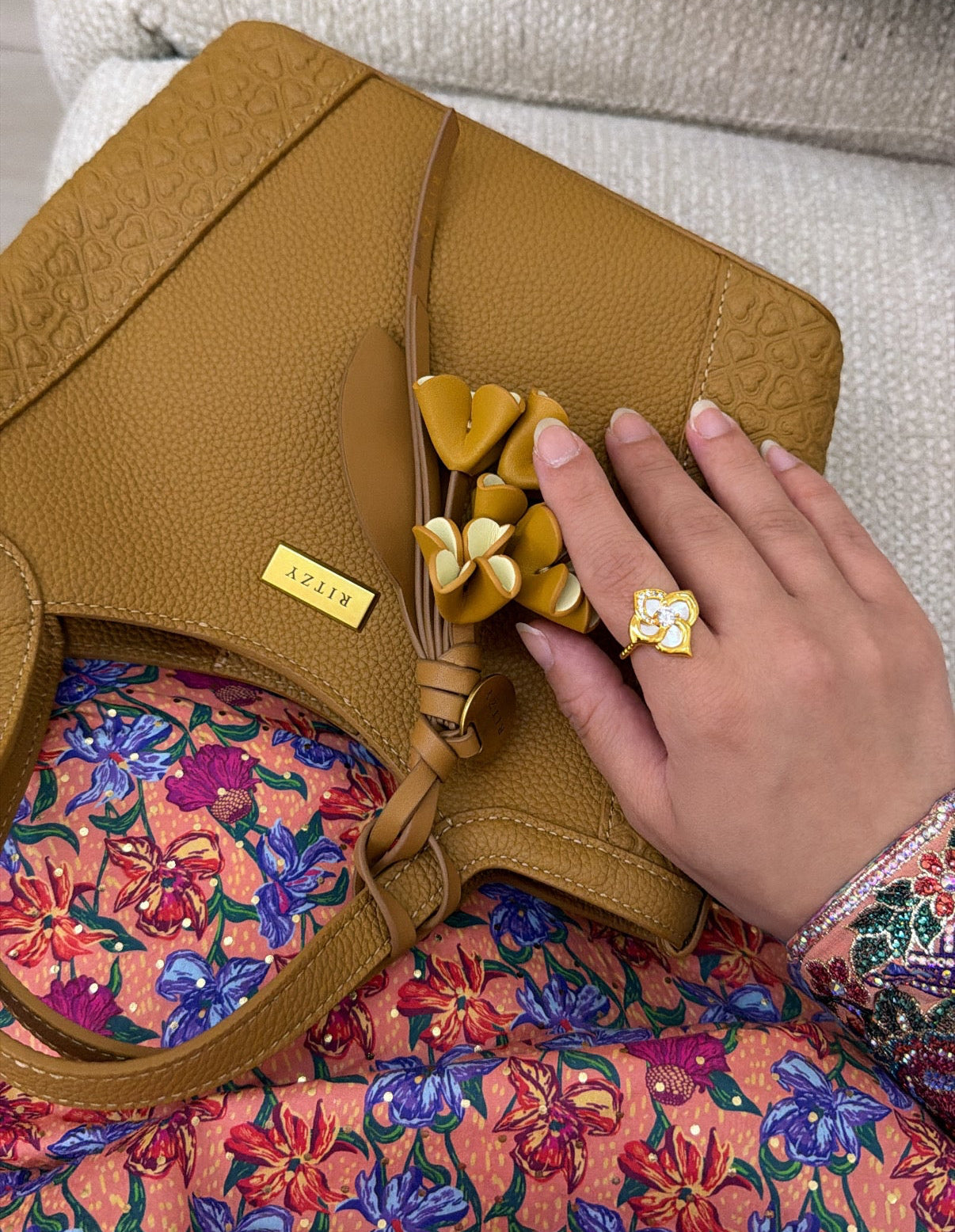 Ritzy Small Tote Bag - Camel