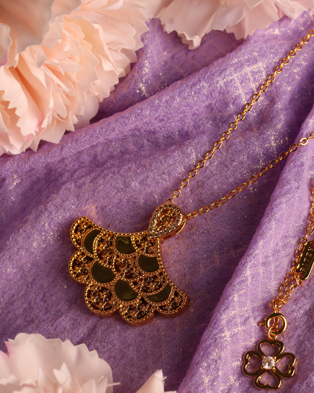 Golden Dana Short Necklace
