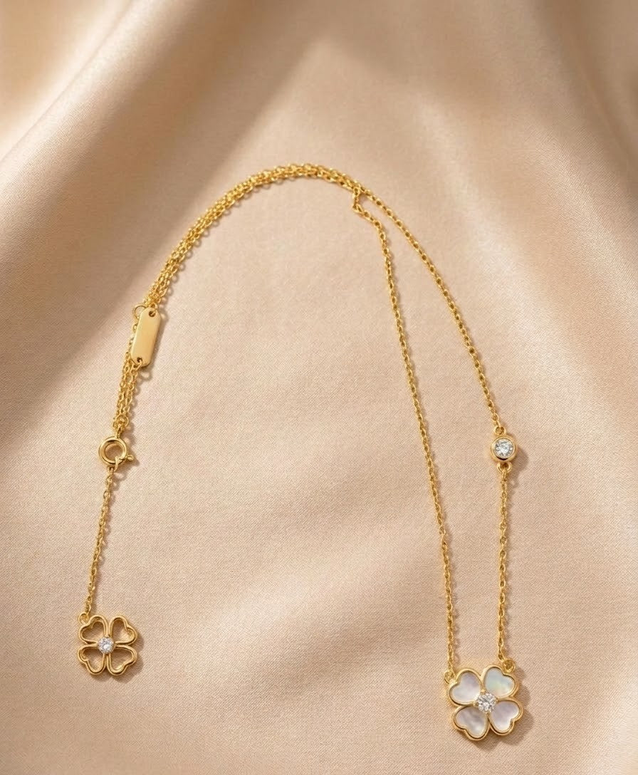 Flower of Pearl Short Necklace