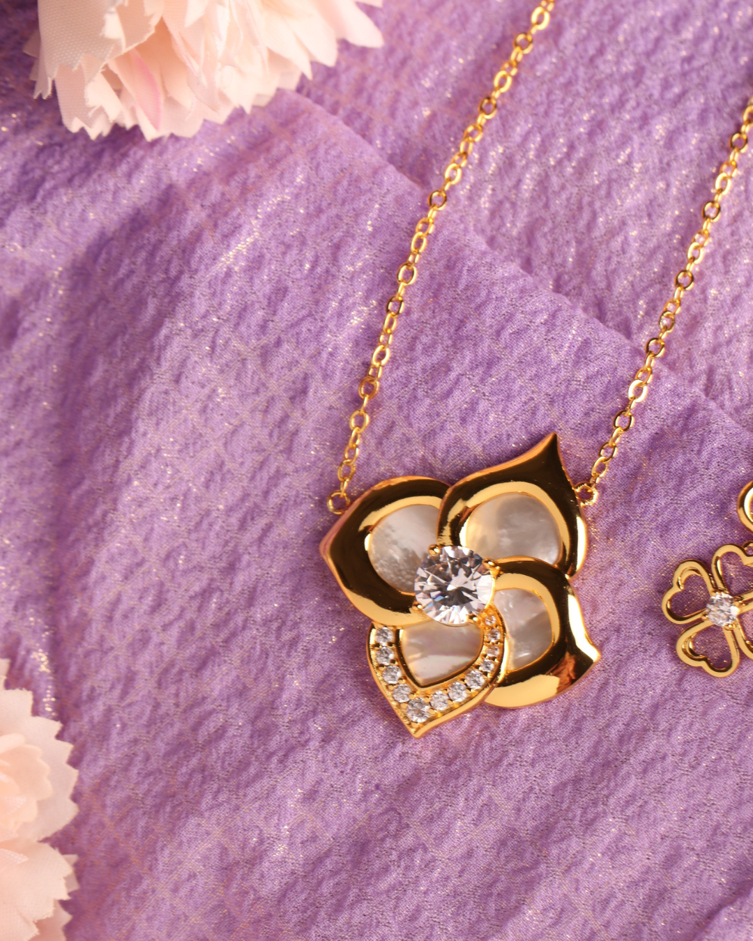 Pearl Rosa - long necklace