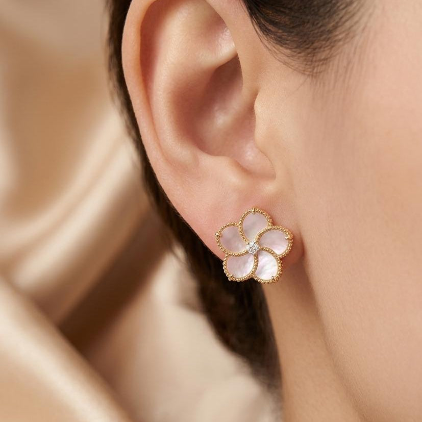 Flora - Pearl Earrings