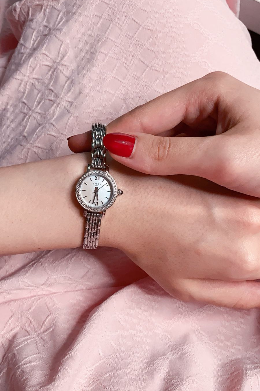 Ritzy Muse Watch – Pearl