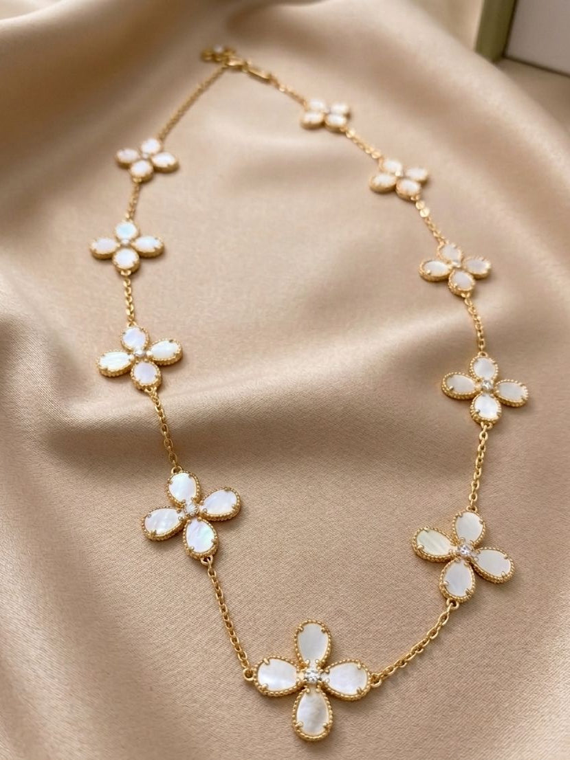 Bloom  10 Flower Necklace - Pearl