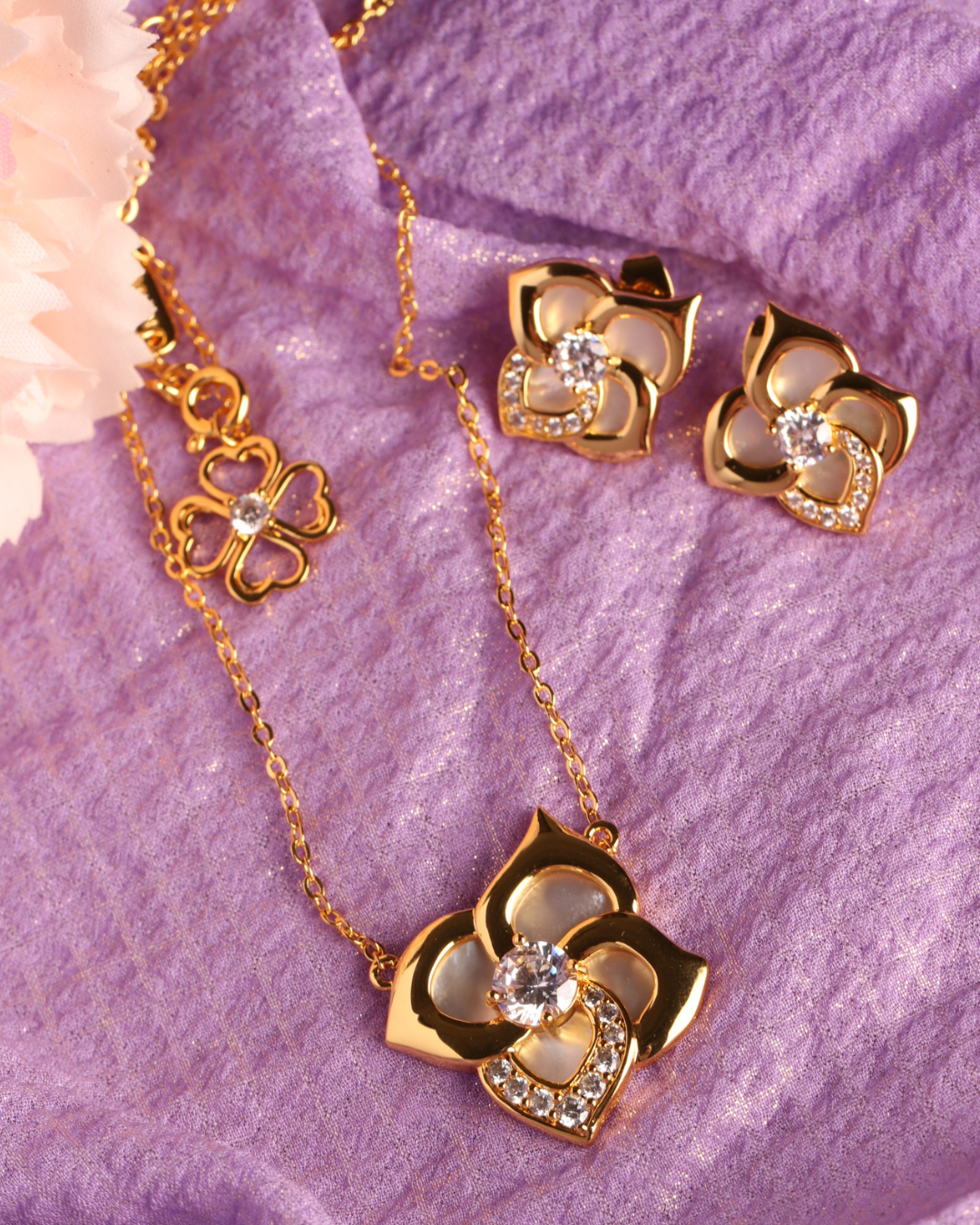 Pearl Rosa - necklace and earrings set