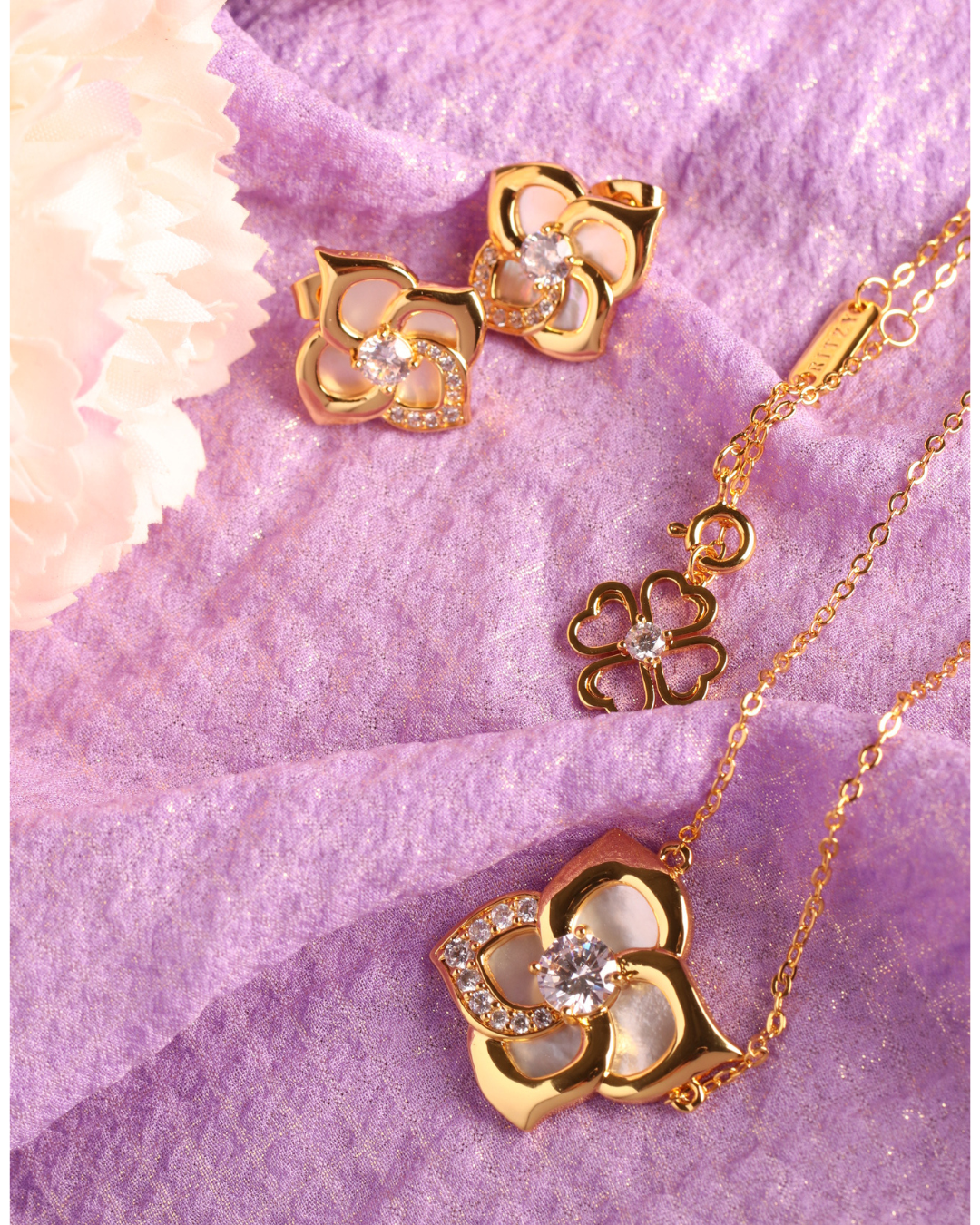 Pearl Rosa - necklace and earrings set