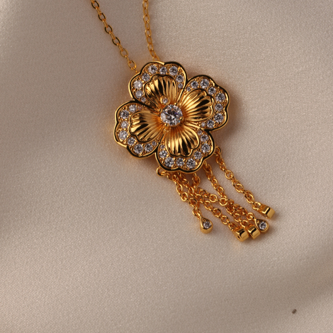 Golden Flora Short necklace