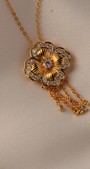 Golden Flora Short necklace