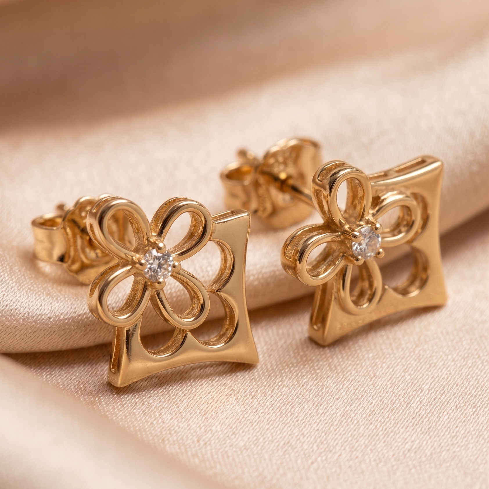 RITZY CLASSIC -Earrings