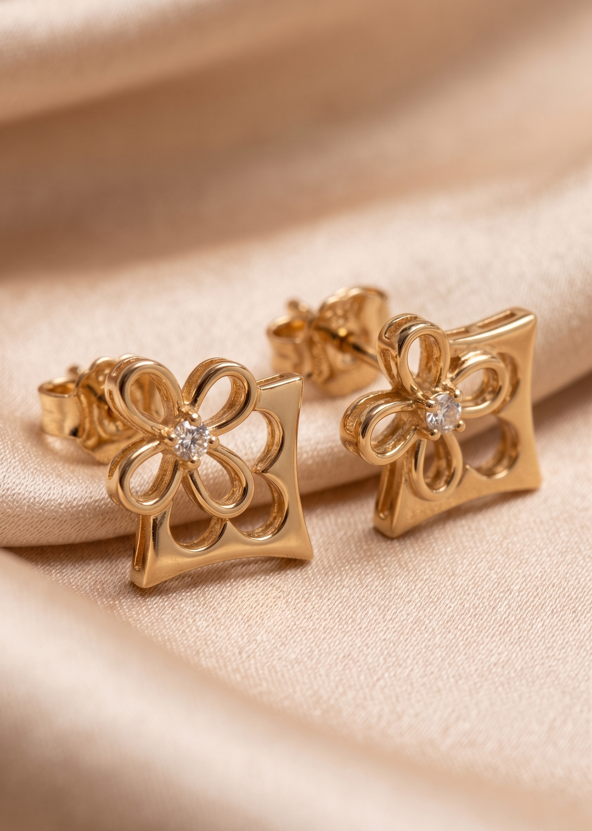 RITZY CLASSIC -Earrings