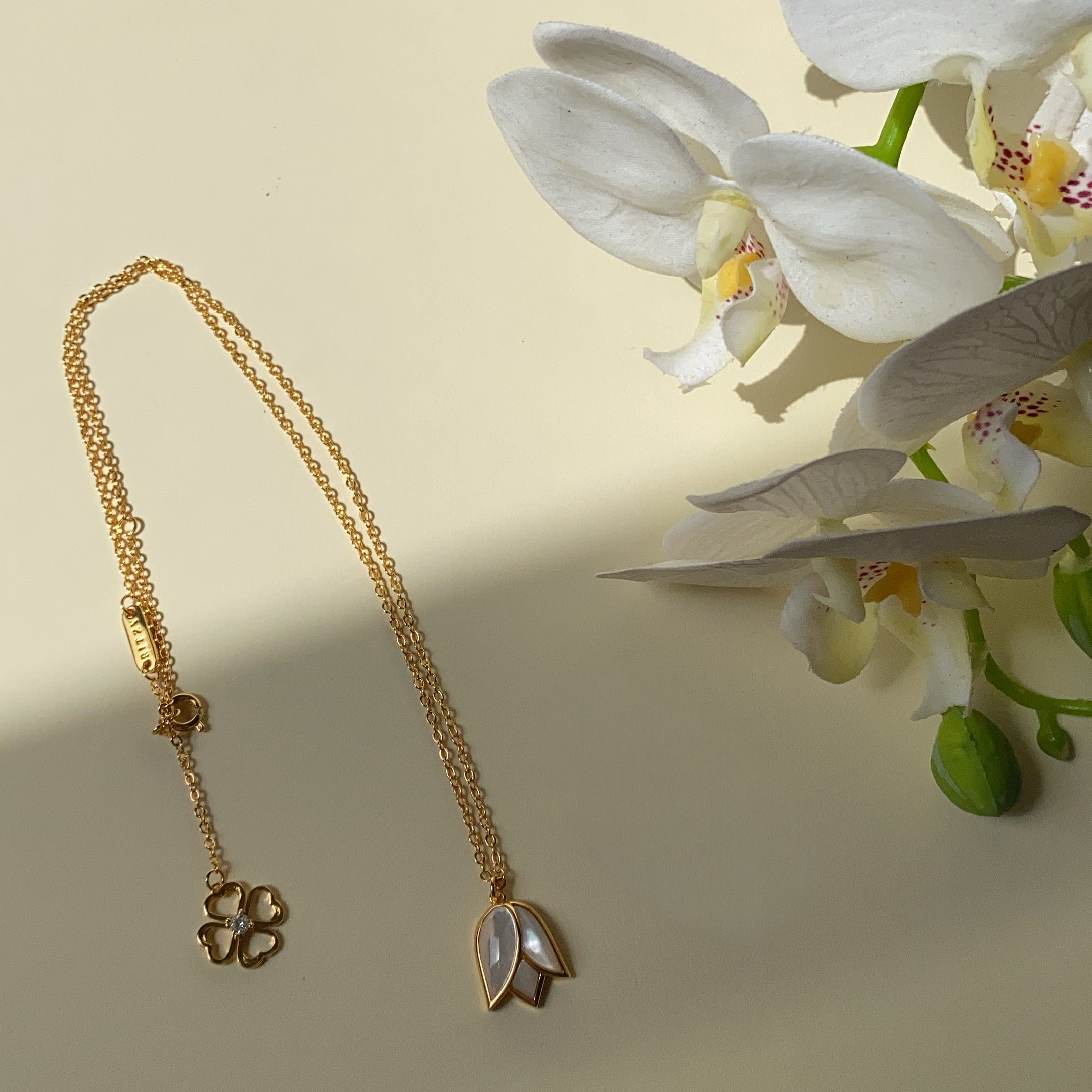 The Love - Single Tulip Necklace