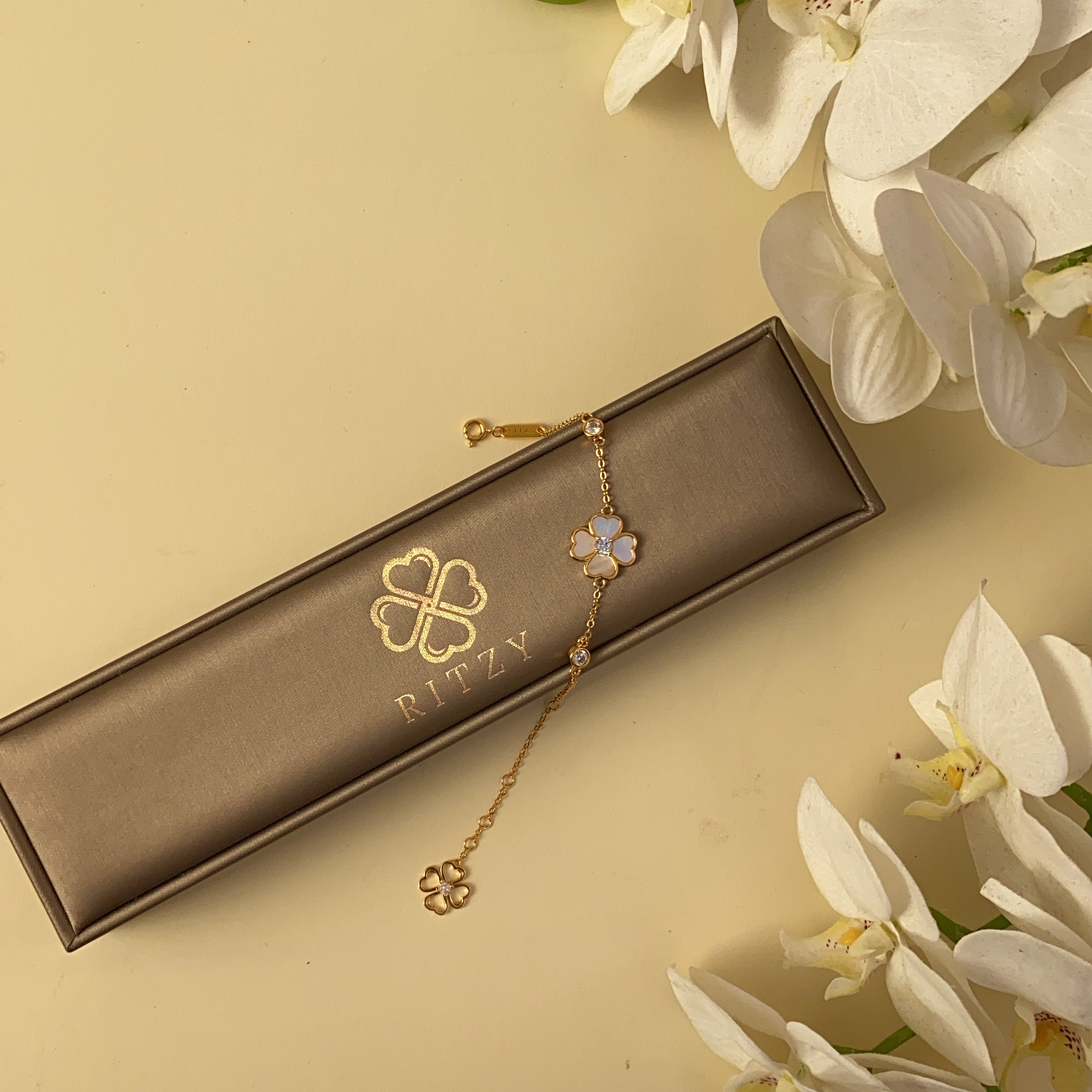 Flower of pearl