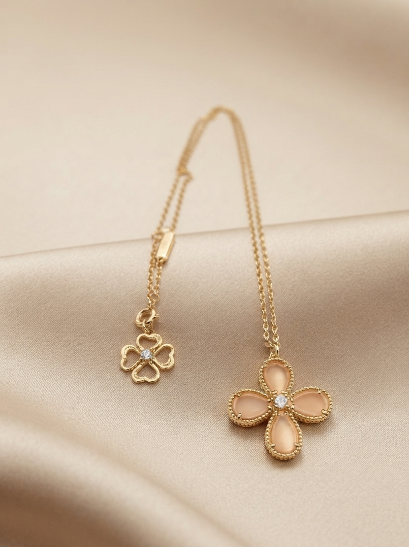 Bloom Classic Short Necklace - Pink Chalcedony