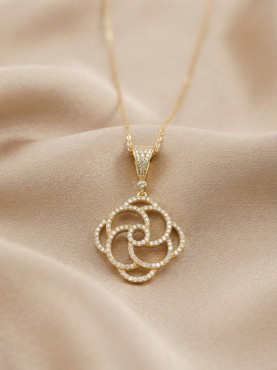Shiny Flora Necklace