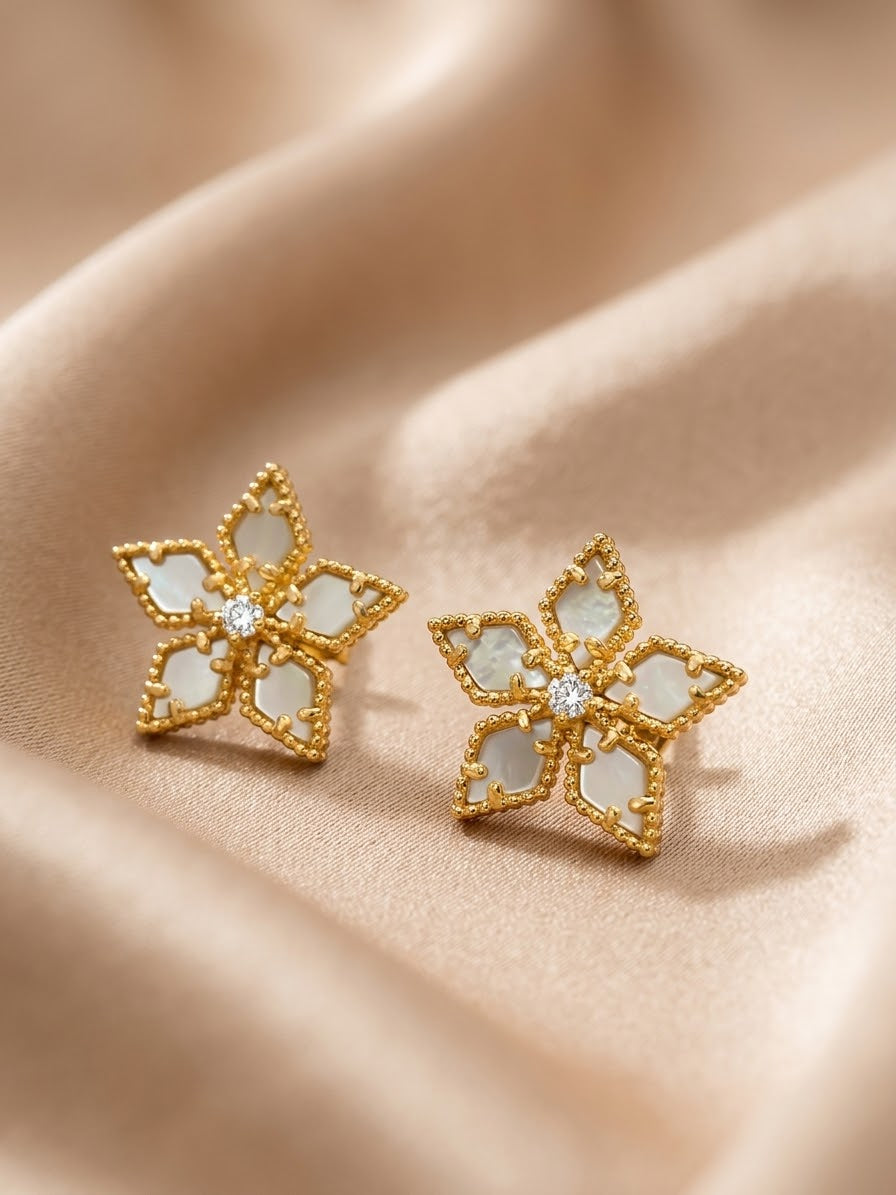 Stella Earrings - Pearl