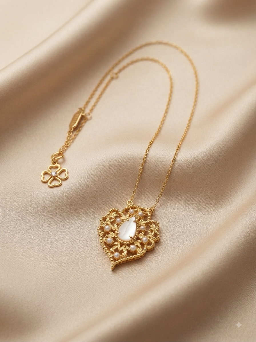 Dana Al Dora pearl short necklace by Ritzy