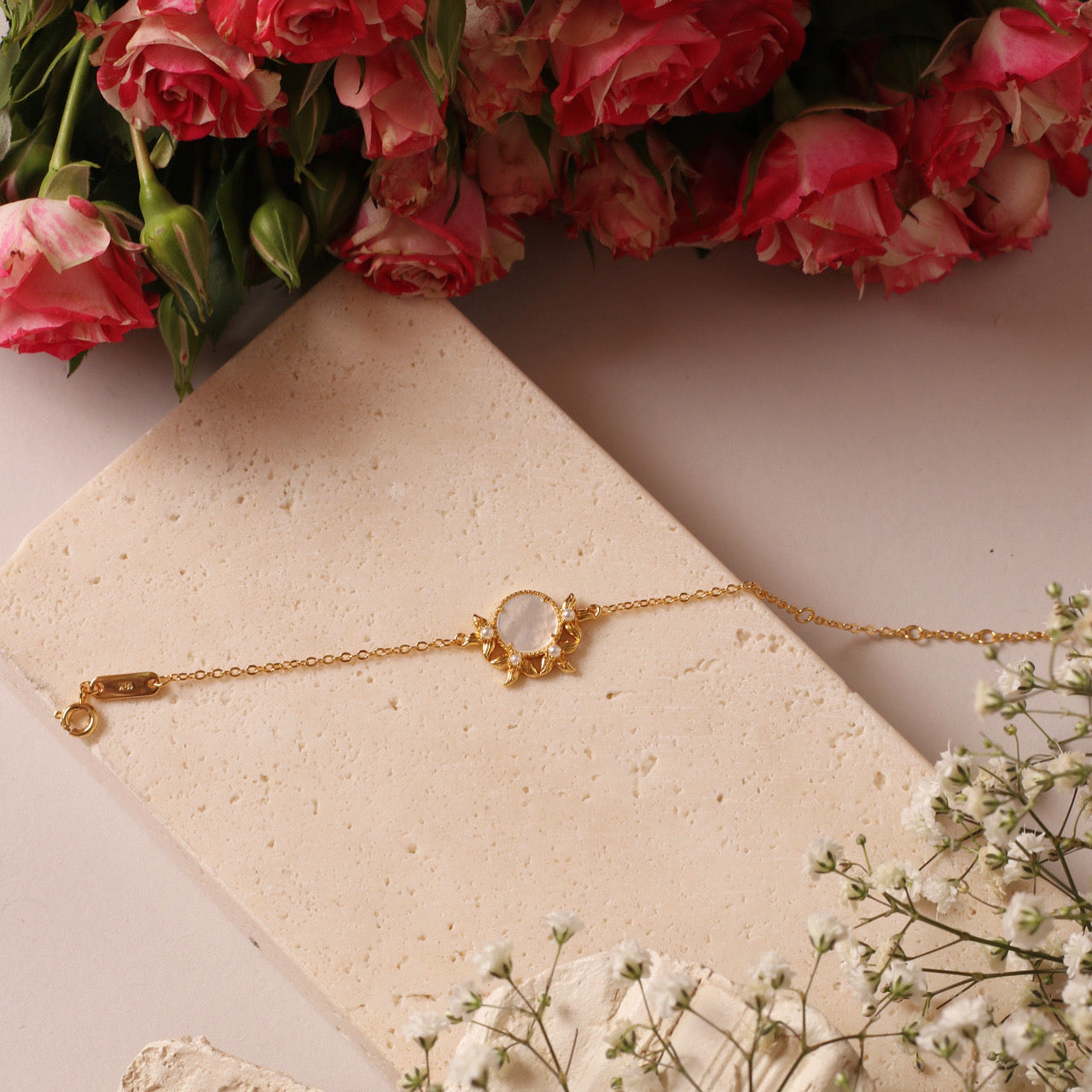 Fleur de lune pearl bracelet, 18K gold plated — view 2