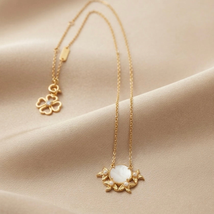 Fleur de lune pearl short necklace by Ritzy