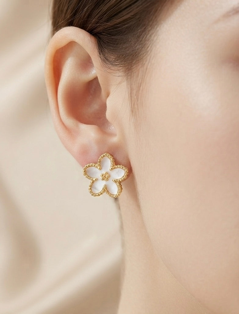 Glory pearl earrings by Ritzy — view 2