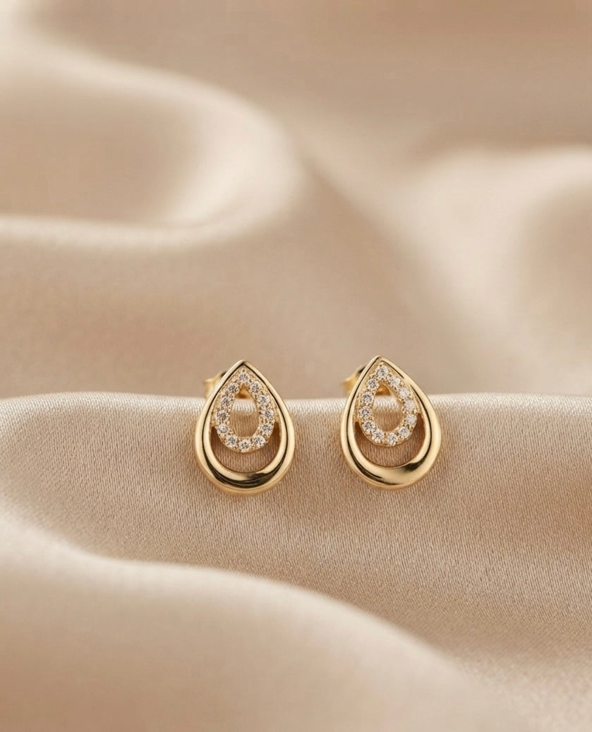 Glowing Bloom earrings by Ritzy