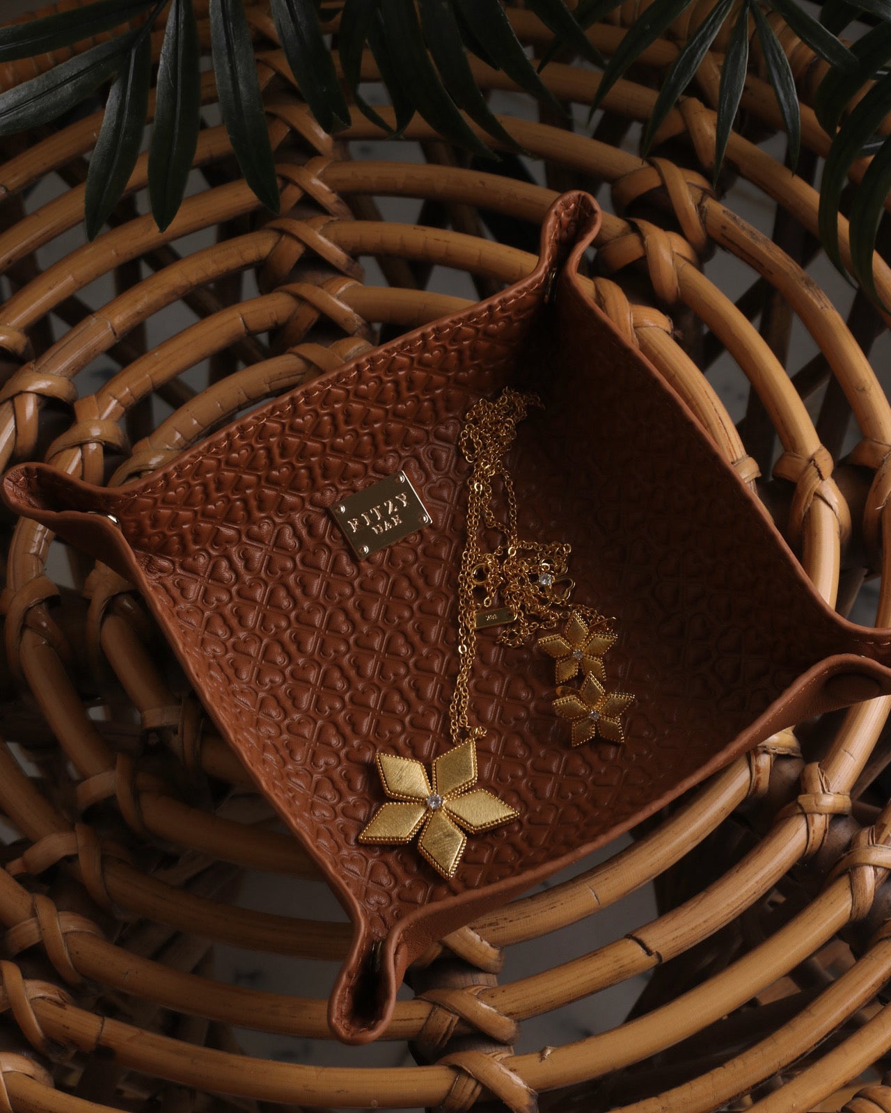Ritzy brown calf leather jewellery tray with gold hardware — view 2