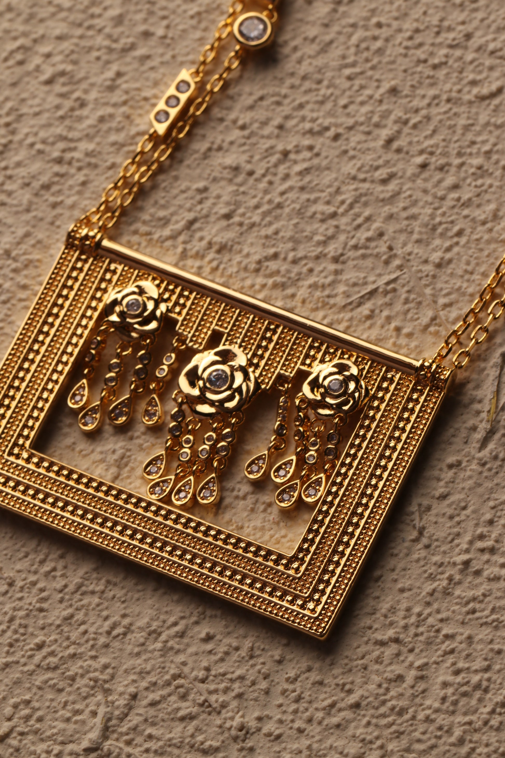 Ward Talli long Necklace