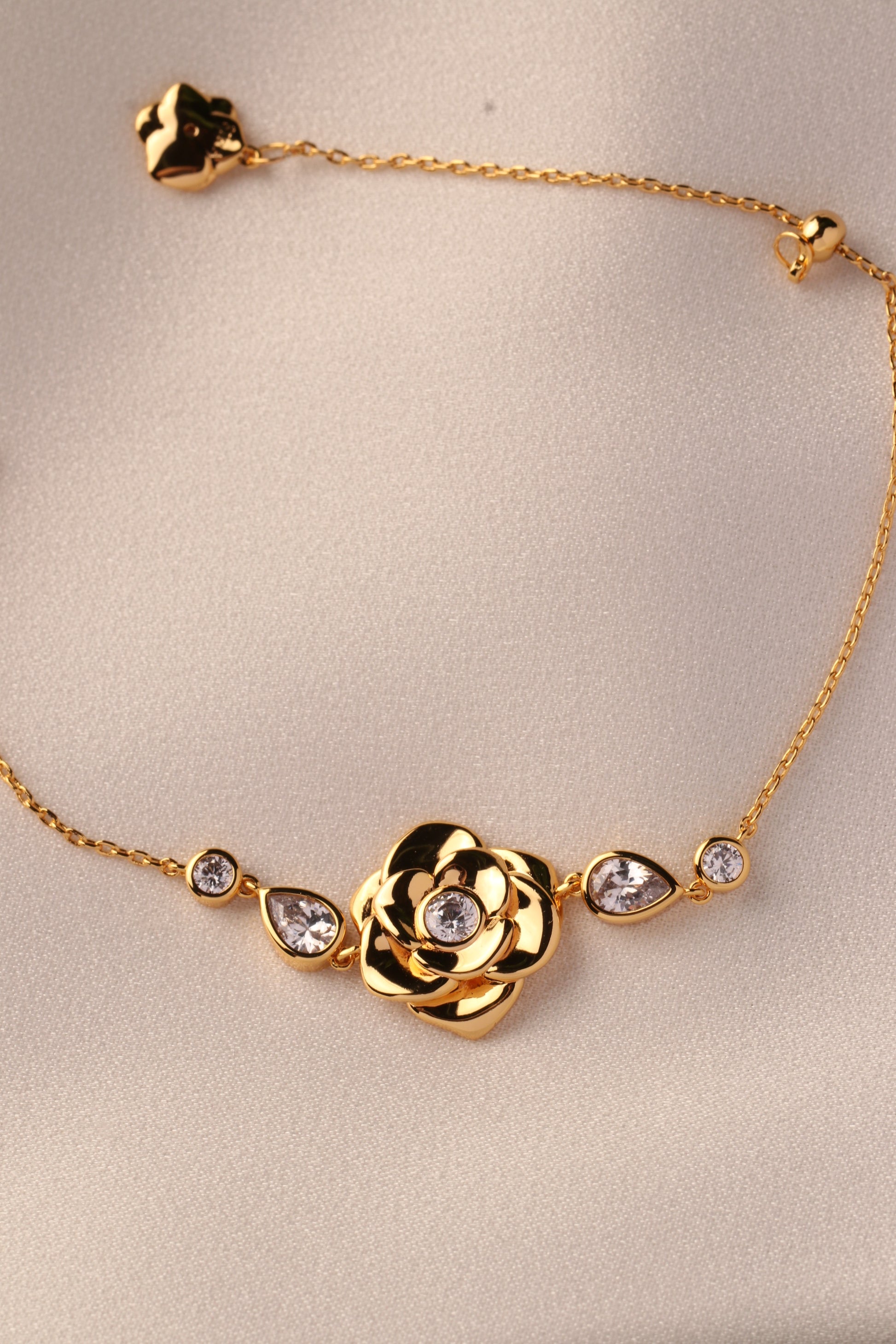 Ward Single Rose Bracelet