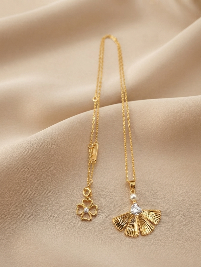 Rosa short necklace by Ritzy
