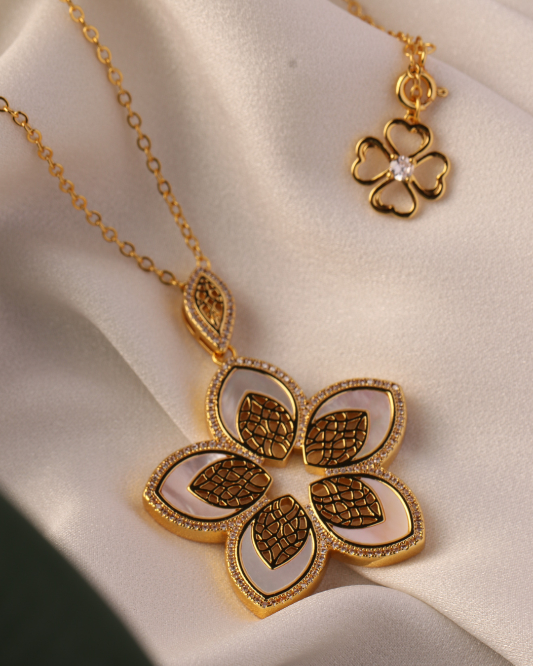 Pearl Doré  Short Necklace