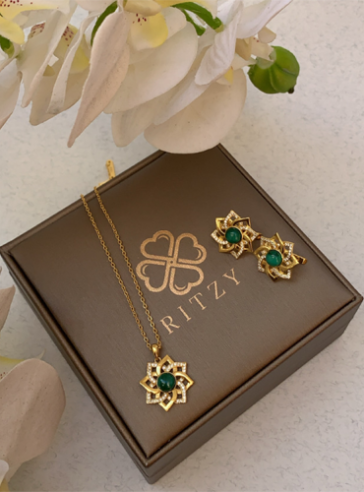 THE DREAM , MALACHITE NECKLACE AND EARRINGS SET