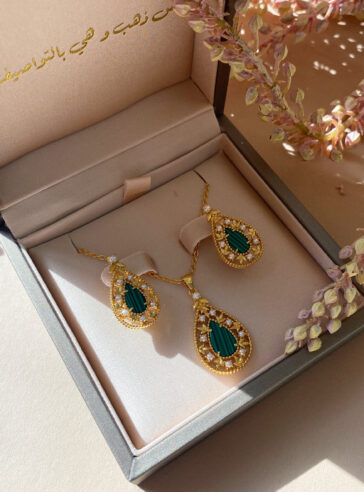 DANA - Malachite Necklace & Earrings SET