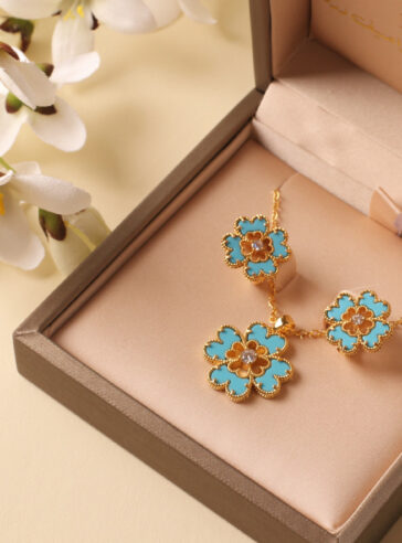 THE LOVE FLOWER  – NECKLACE & EARRINGS SET – Turquoise