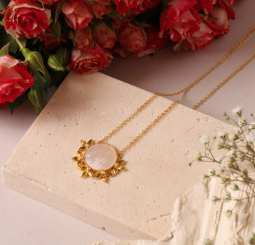 Fleur de lune - Pearl long necklace