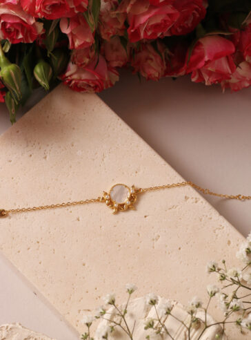 Fleur de lune - Pearl bracelet