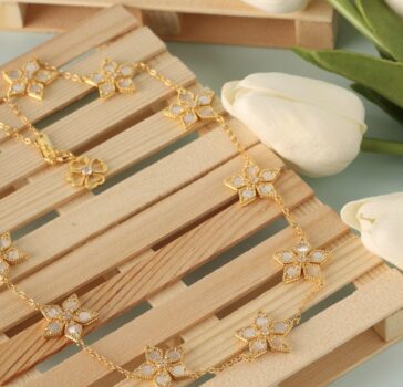 Special offer - Stella 10 flowers pearl necklace