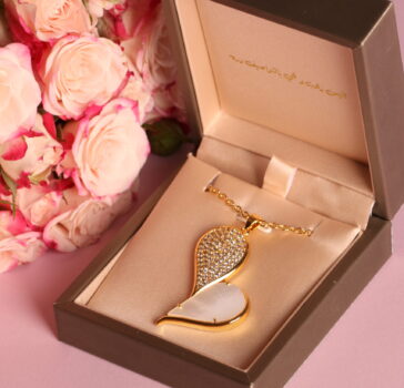 BLOOMING LOVE - Long necklace