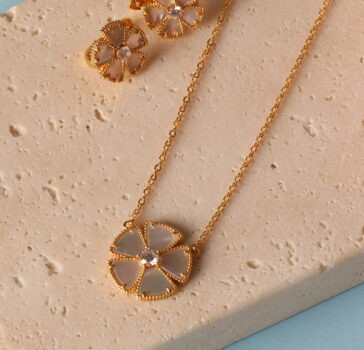 Daisy - Necklace & Earrings Set