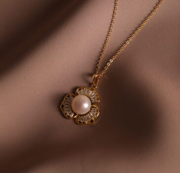 Pearl Petals - Necklace